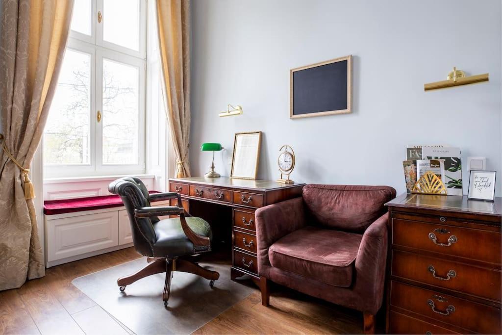 Luxury Designer Period In Old Town By The Presidential Palace 公寓 布拉迪斯拉发